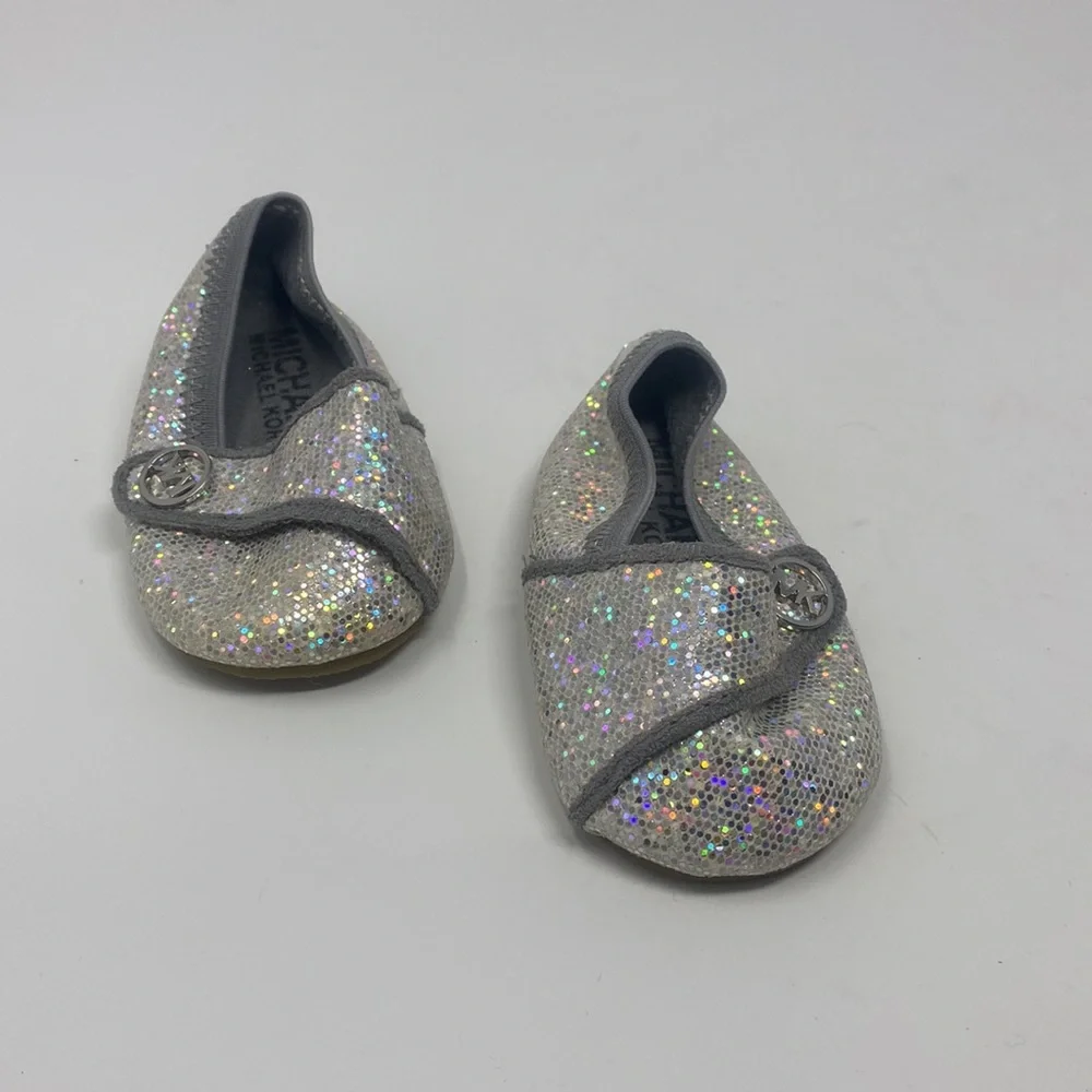 Micheal by Micheal Kors Silver Sparkly Close Toe Flats Baby Girl Size 3